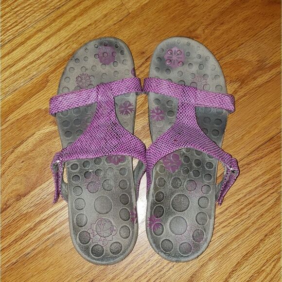 Vionic Orthoheel Sandals  - Picture 4 of 6